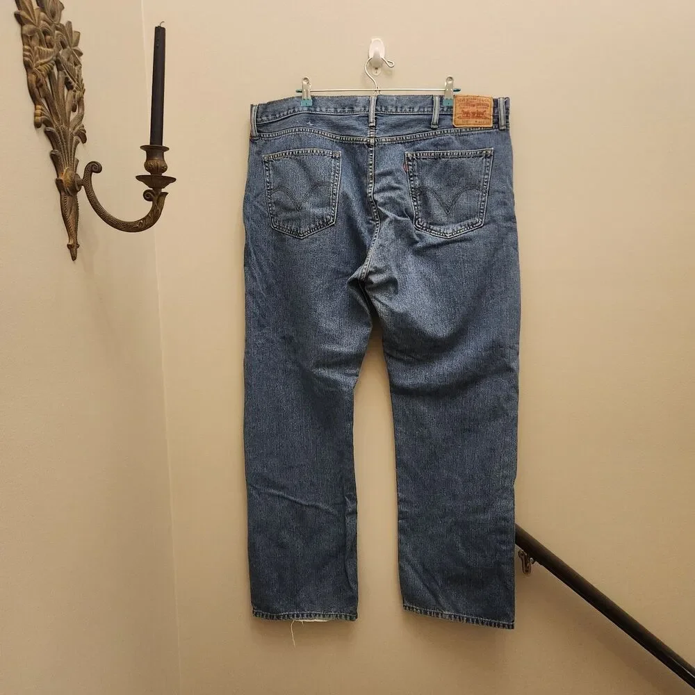 Levi's 505 Straight Fit Jeans Men's 44x32 Blue Medium Wash Denim Outdoors Rugged